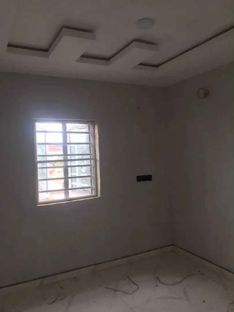 2-bedroom Flat - Image 1