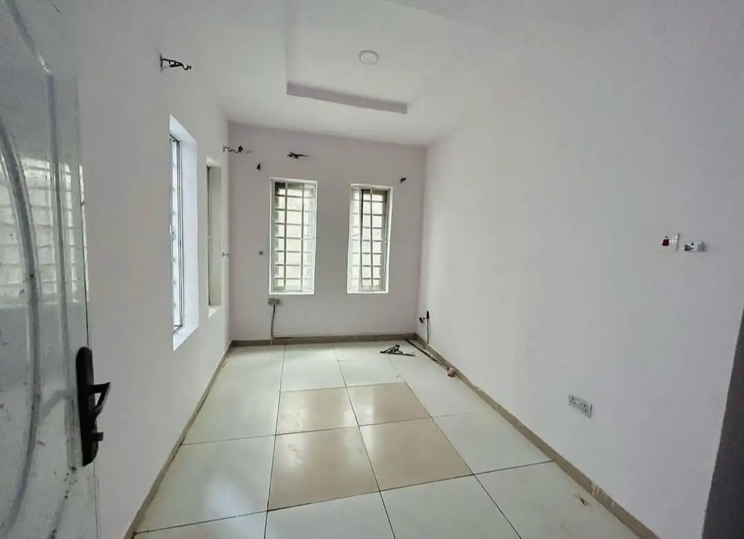 2-bedroom Shared Apartment