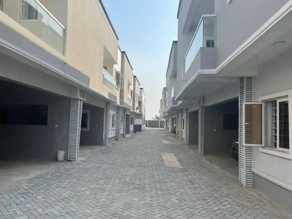 4-bedroom Terrace