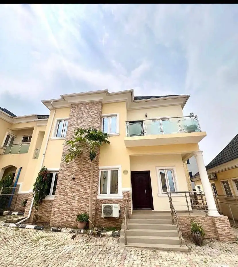 4-bedroom Semi Duplex