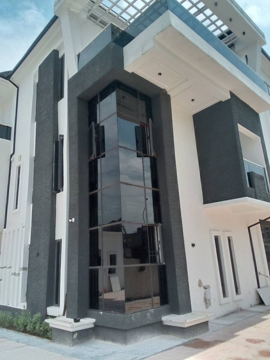 6-bedroom Detached Duplex