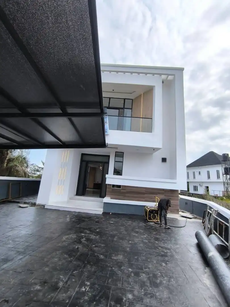 6-bedroom Detached Duplex