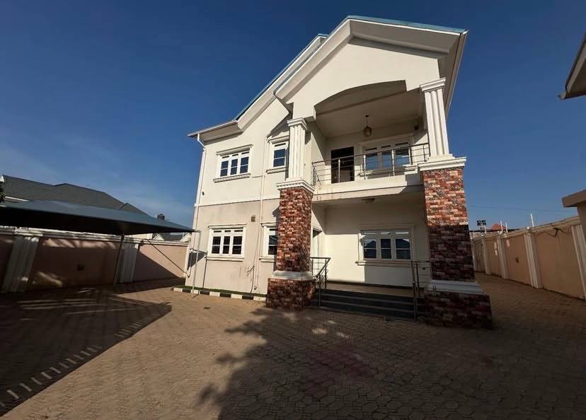 4-bedroom Detached Duplex
