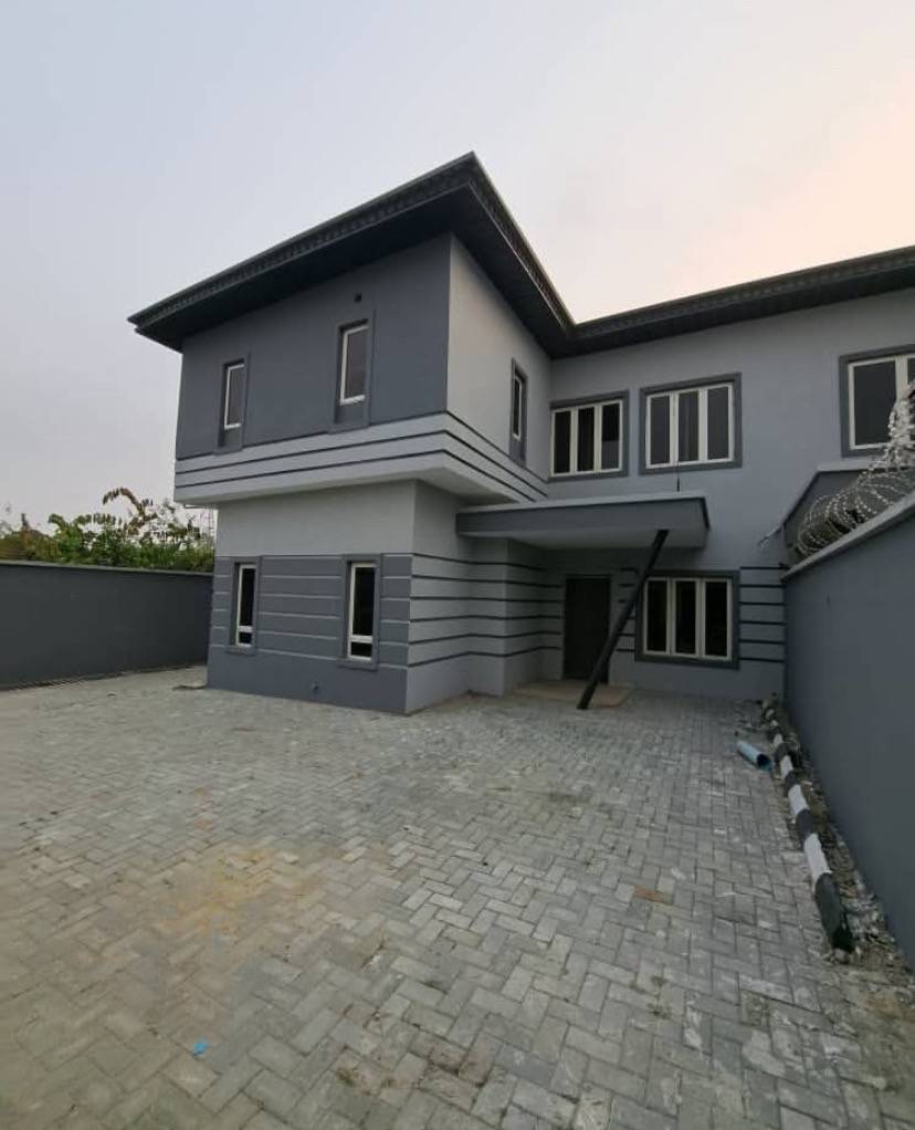 4-bedroom Semi Duplex
