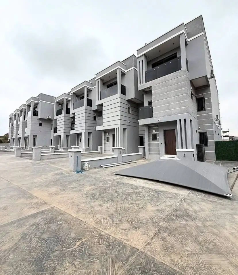 4-bedroom Terrace