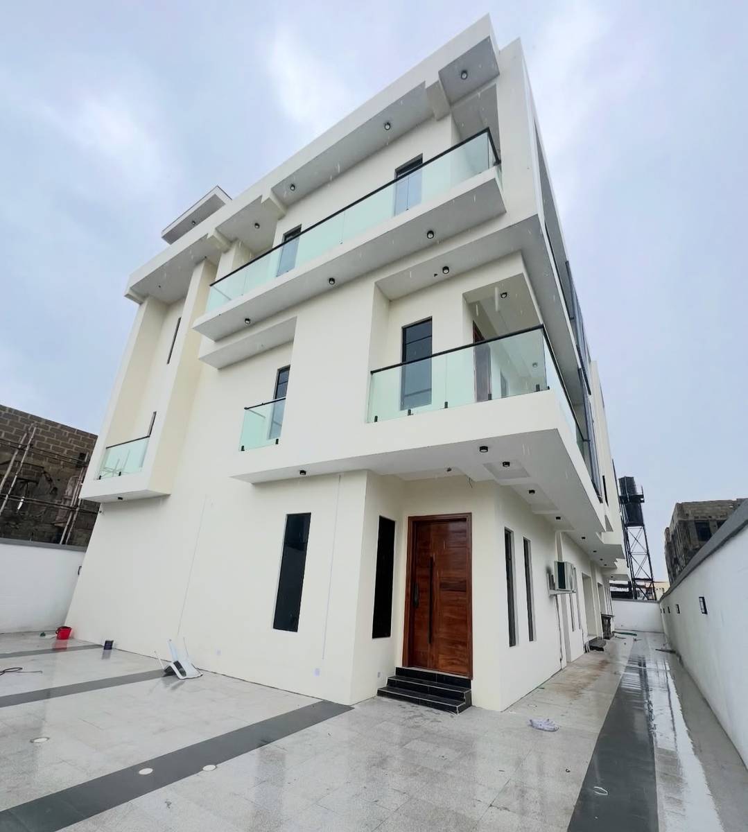 4-bedroom Flat