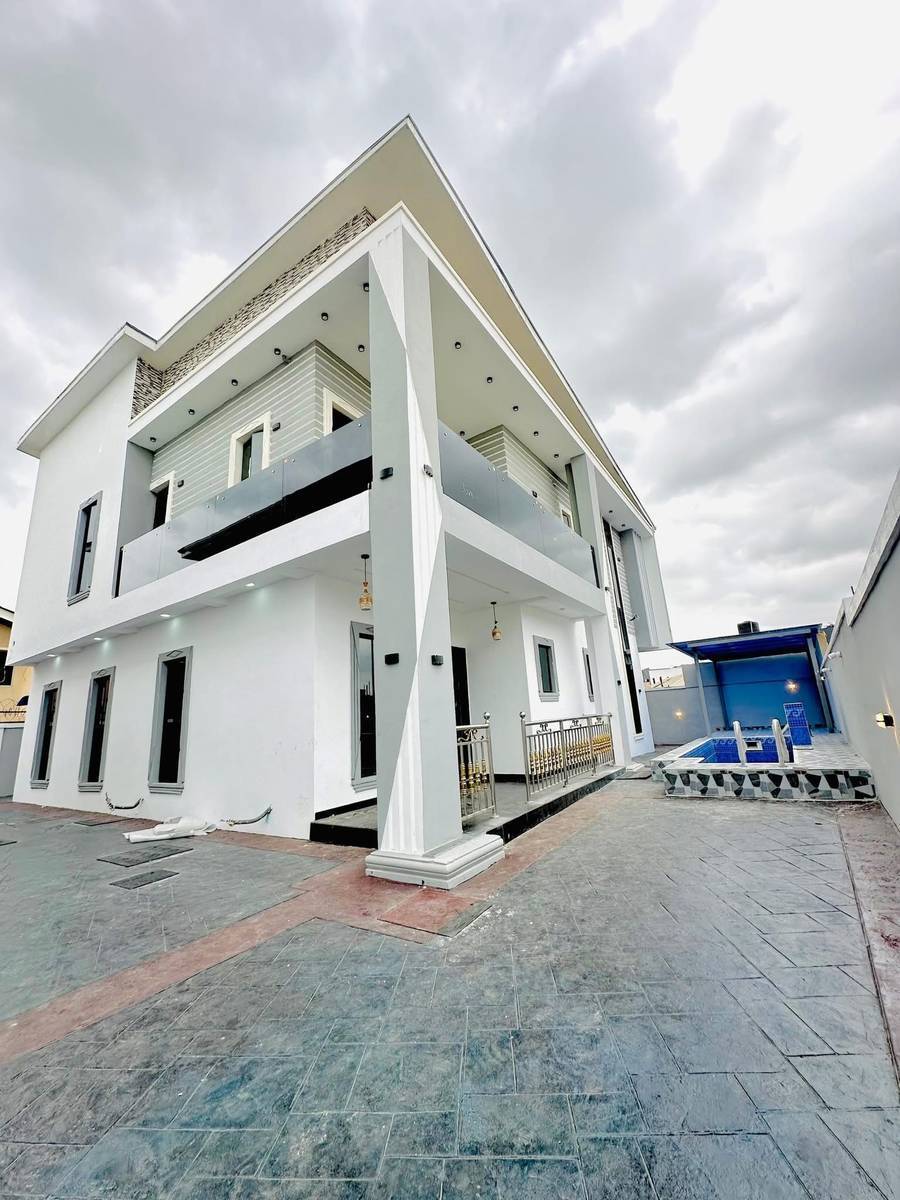 5 Bedroom Detached Duplex for sale