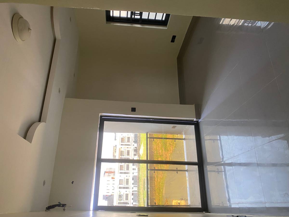 2-bedroom Flat - Image 1
