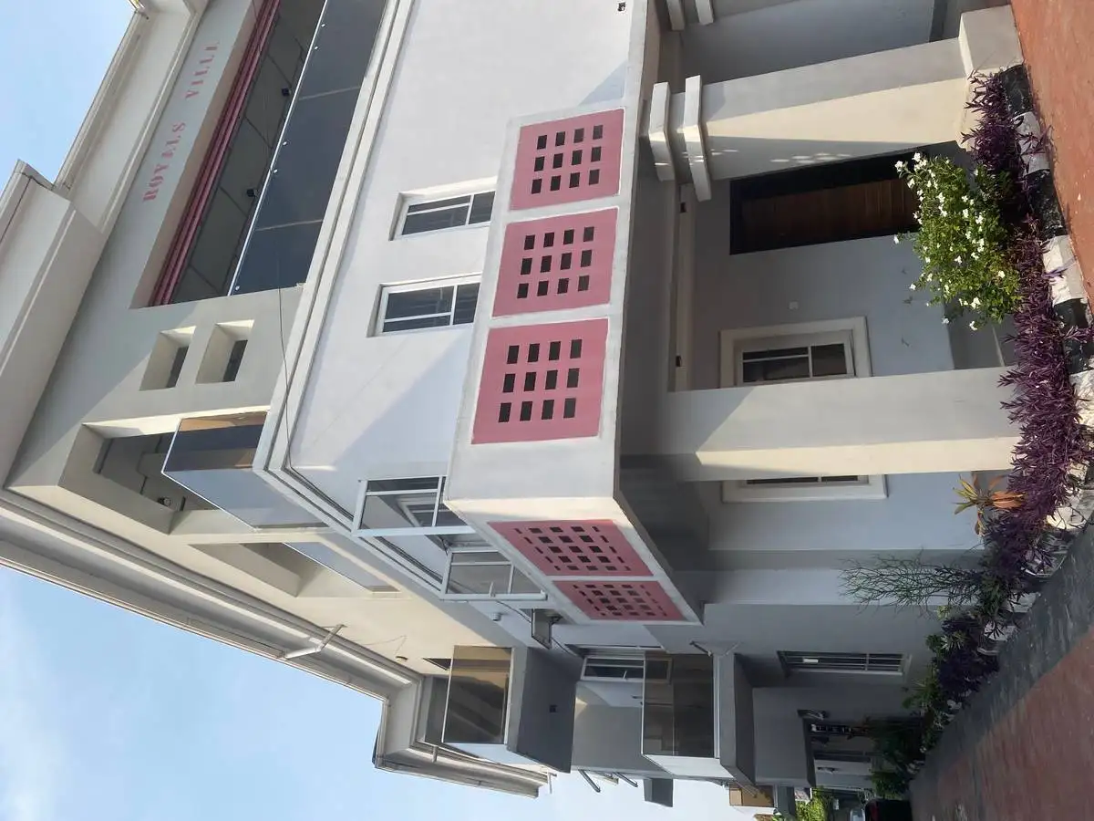 4-bedroom Flat