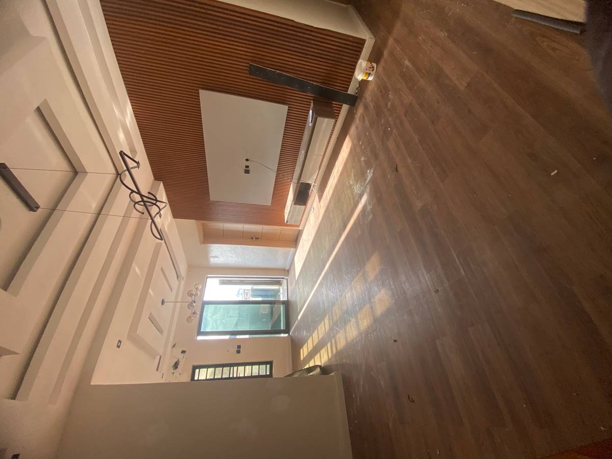 2-bedroom Flat - Image 1